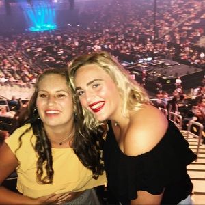 Meet your Posher, Ana